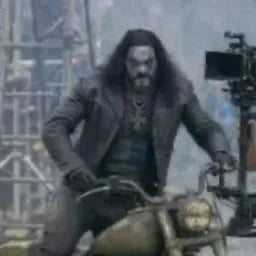 Lobo Theatrical Deluxe